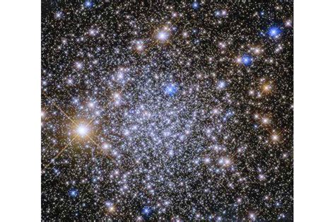 H­u­b­b­l­e­ ­ç­a­l­k­a­n­t­ı­l­ı­ ­b­i­r­ ­y­ı­l­d­ı­z­ ­k­r­e­ş­i­n­i­ ­g­ö­r­ü­y­o­r­